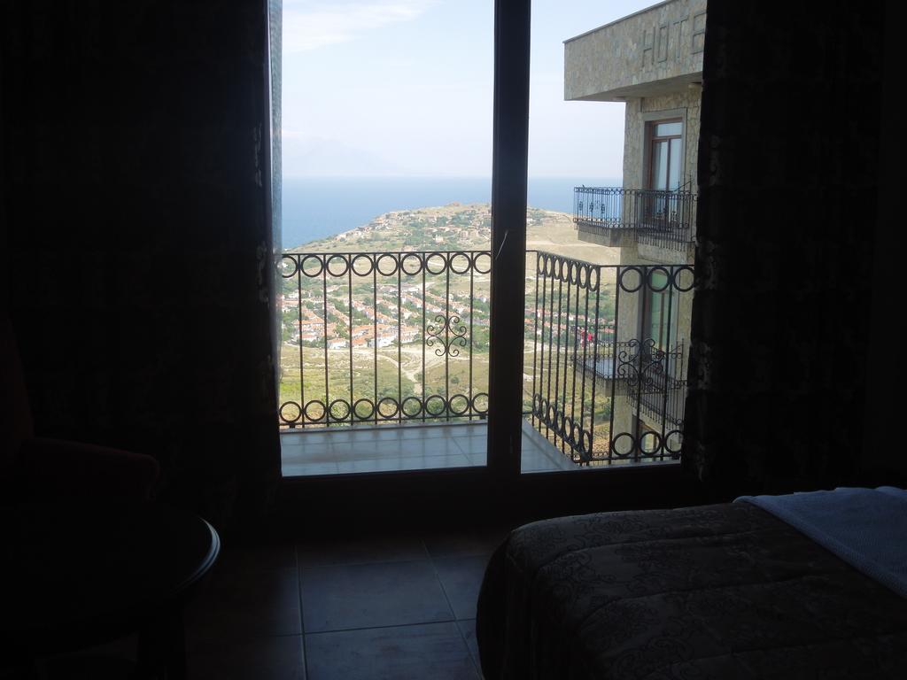 Masi Hotel İmroz Kamer foto