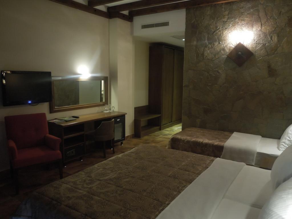 Masi Hotel İmroz Kamer foto