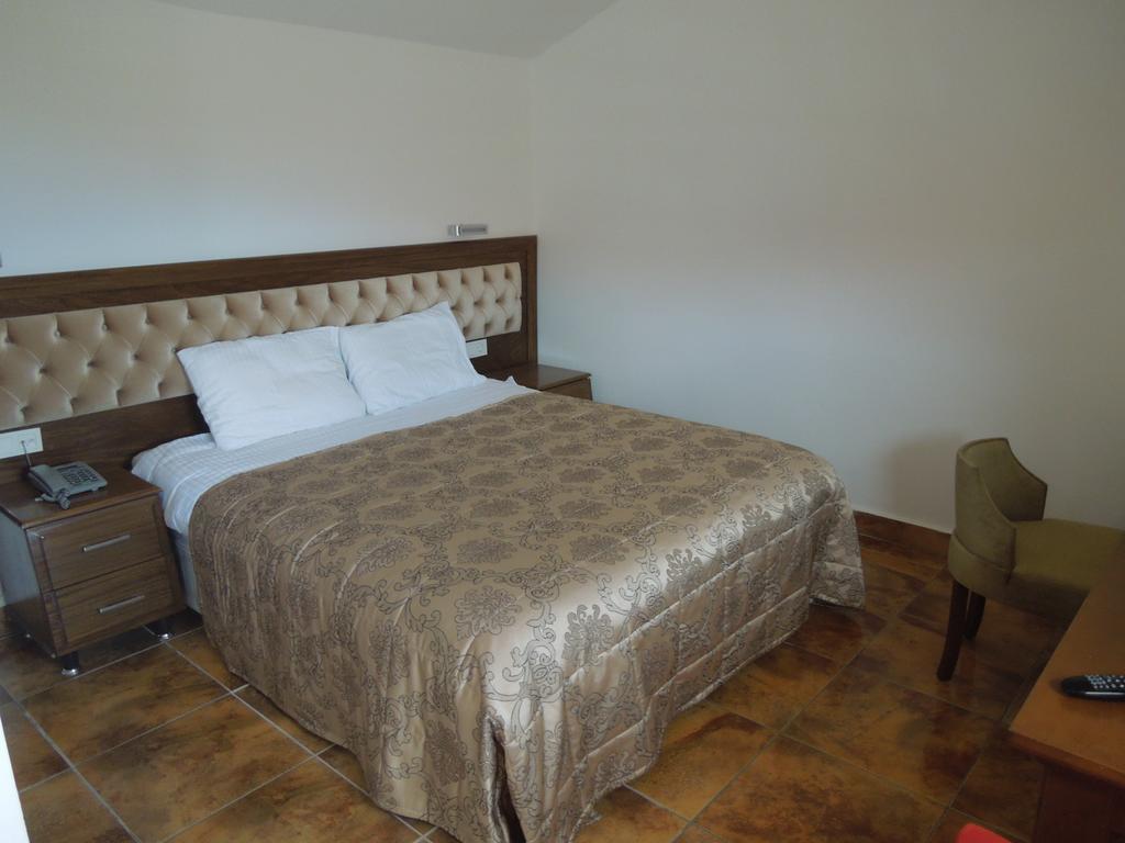 Masi Hotel İmroz Kamer foto